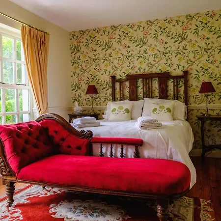 Brooklawn House Bed & Breakfast